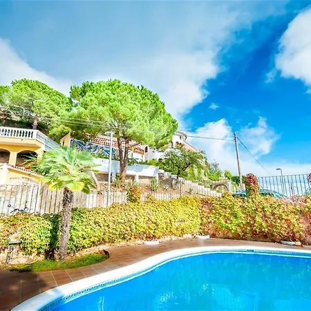 Large House With Panoramic Sea View *